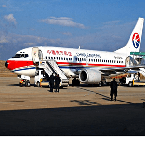 腾冲驼峰机场托运航空快运业稳步发展的原因是什么？
